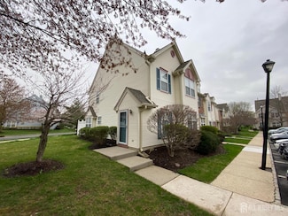 61 Curtis Ct, Kendall Park, NJ 08824