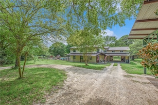 640 Piney Creek Rd, Bellville, TX 77418