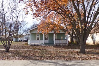 113 N Reno St, Haven, KS 67543