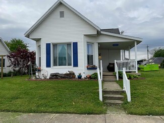 1425 Busseron St, Vincennes, IN 47591