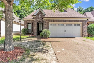6836 Lagrange Grove Dr, Cordova, TN 38018
