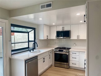 2870 N Cottonwood St Unit 3, Orange, CA 92865