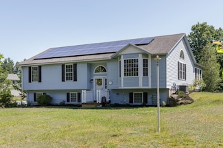 4 Lancer Ln, Danville, NH 03819