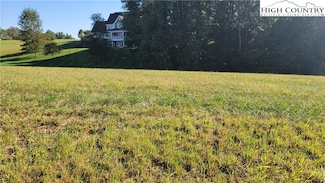 511 Squire Ct, North Wilkesboro, NC 28659