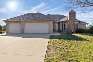 2528 W Westview St, Springfield, MO 65807