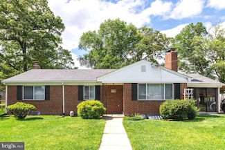 5709 Center Dr, Temple Hills, MD 20748