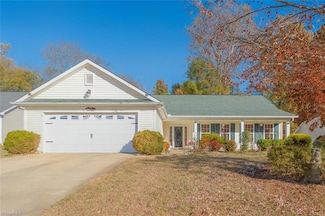 605 Walnut Crossing Dr, Whitsett, NC 27377
