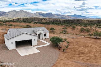 28 San Gabriel Dr, Nogales, AZ 85621