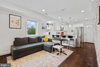 2000 E St NE, Washington, DC 20002