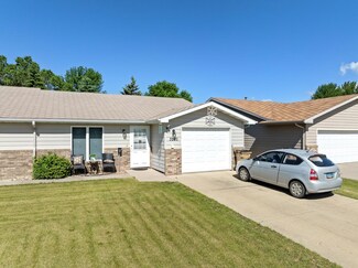3220 10th St SW, Minot, ND 58701