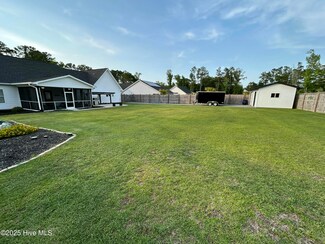 429 Island Creek Rd, Rocky Point, NC 28457