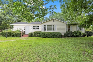 406 Mcqueen St, Johnston, SC 29832