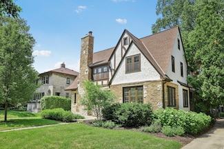 3357 N Hackett Ave, Milwaukee, WI 53211