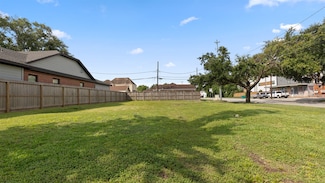 2402 Cleburne St, Houston, TX 77004