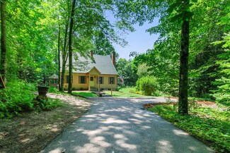 466 6th St, Dover, NH 03820
