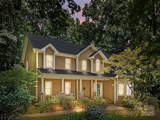 5134 Tracewood Ct, Charlotte, NC 28215