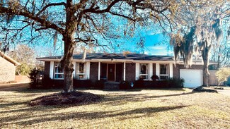 1281 Redeemer Dr, Hanahan, SC 29410