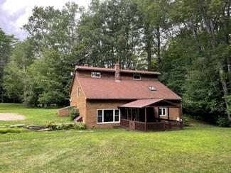 17 Waterman Rd, Buxton, ME 04093