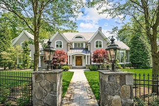 99 Old Colony Rd, Wellesley Hills, MA 02481