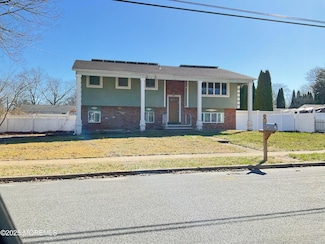 5 Colorado Dr, Jackson, NJ 08527