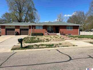 6140 Lexington Ave, Lincoln, NE 68505