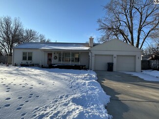 117 Carlton Rd, Hutchinson, KS 67502