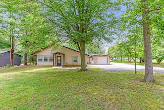 610 Military Rd, Zanesville, OH 43701