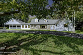 716 White Oak Rd, Cresco, PA 18326