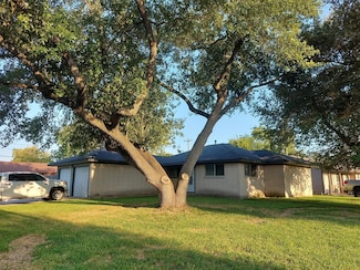 1401 Glenmore Dr, Pasadena, TX 77503