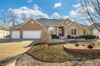 3 Kildonan Ln, Bella Vista, AR 72715
