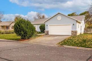 2555 Iris Ct, Montrose, CO 81401