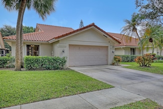 2580 Iroquois Cir, West Palm Beach, FL 33409