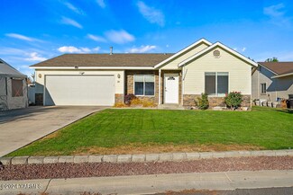 218 S 89th Ave, Yakima, WA 98908