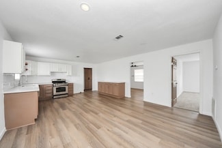 306 Allendale Rd, Pasadena, TX 77502