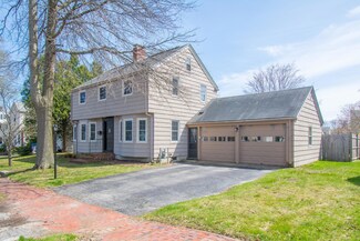 51 Bay View Dr, Portland, ME 04103