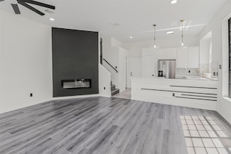 8888 Benning Dr Unit 313, Houston, TX 77031