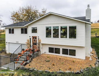 240 Knoll Rd, Yakima, WA 98908