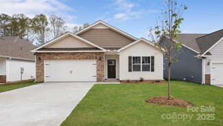 138 Bovine Branch Rd, Fletcher, NC 28732