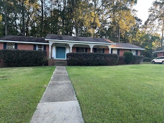 106 Mandalay Dr, Hattiesburg, MS 39402