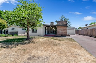 909 E Kaweah Ave, Visalia, CA 93292