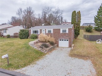 820 Mount Hood Dr, Pittsburgh, PA 15239