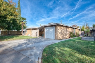 2407 Ashcroft Ct, Fresno, CA 93726