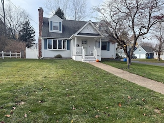 83 Meadowbrook Dr, Bristol, CT 06010