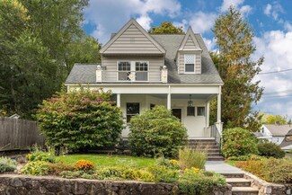 11 Oakland Ave, Arlington, MA 02476