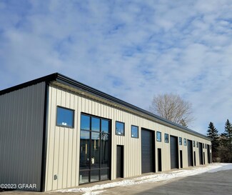 2985 Heartland Dr, Grand Forks, ND 58201