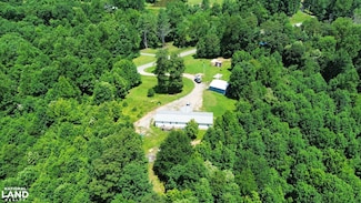 44 Woodlawn Dr, Mc Caysville, GA 30555