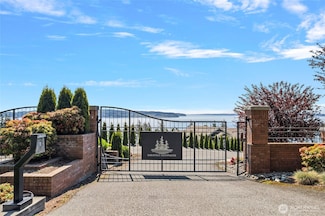 1420 Sergios View Ln, Oak Harbor, WA 98277