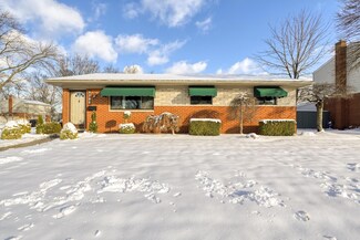 9709 Roosevelt St, Taylor, MI 48180