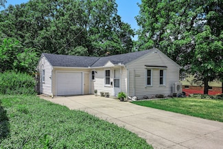 2816 S Park St, Kalamazoo, MI 49001