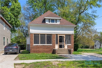 2726 Lawrence Ave, Toledo, OH 43610